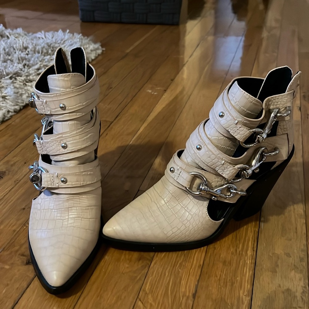 White Snake printed booties